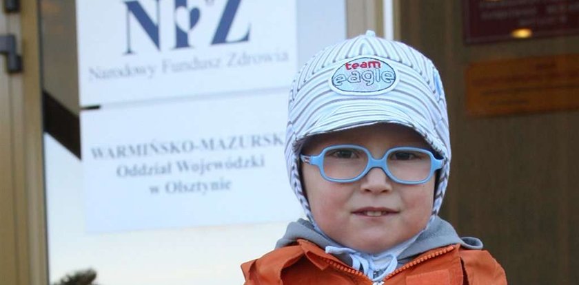 NFZ. Ma kasę na podwyżki, na operację już nie