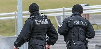 Podejrzana przesyłka na komendzie policji. Na miejsce wezwano pirotechników