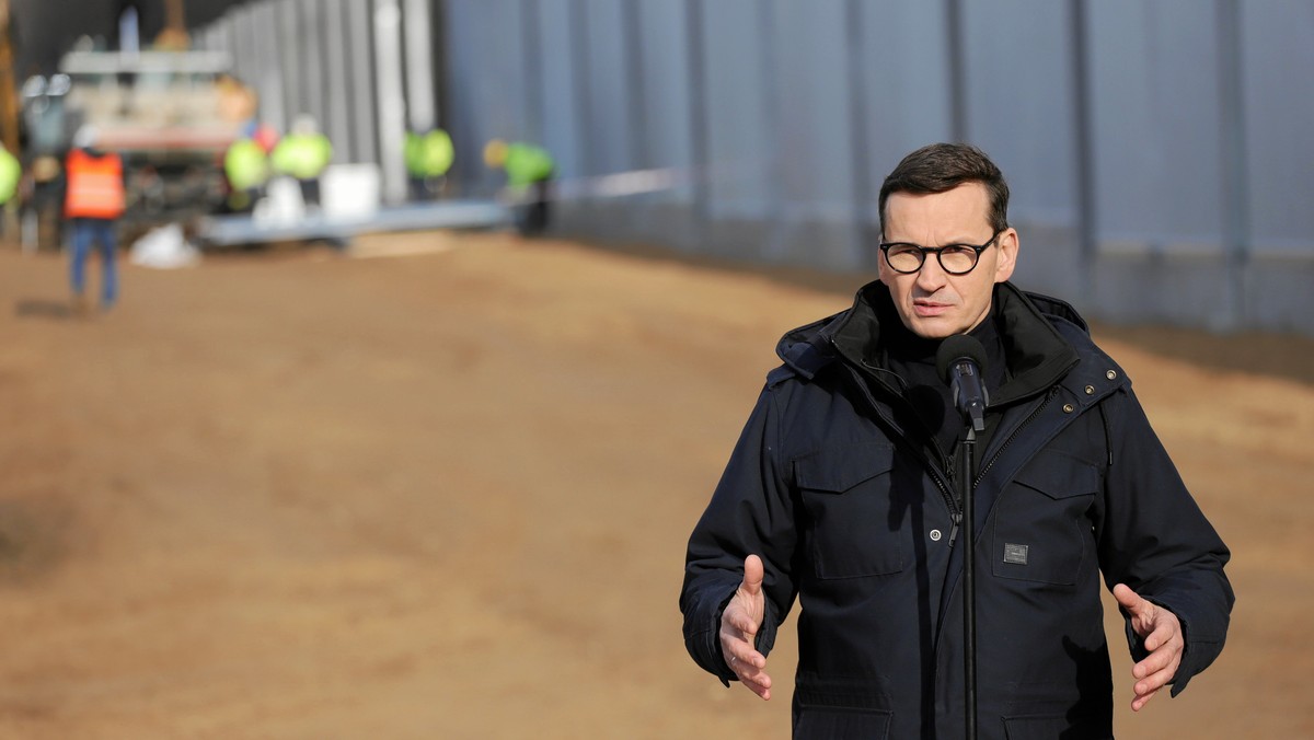 Mateusz Morawiecki na granicy z Białorusią