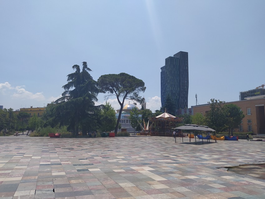 Trg Skenderbeg u Tirani
