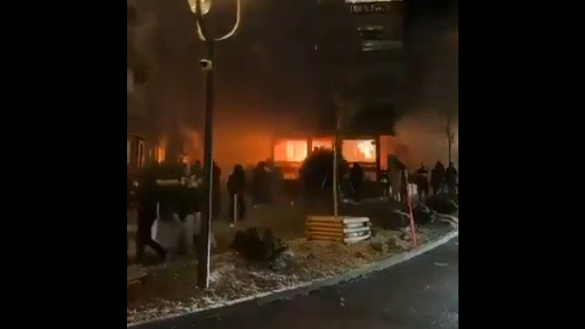 Eksplozija i požar u skijalištu u Švajcarskoj