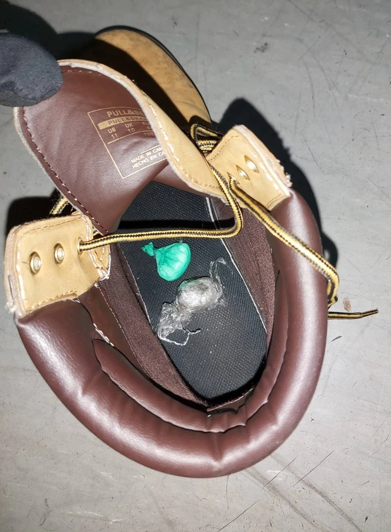 Droga ispod uloša u cipeli