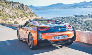 BMW i8 Roadster. Tak gotują w piekle [MOTOFELIETON]