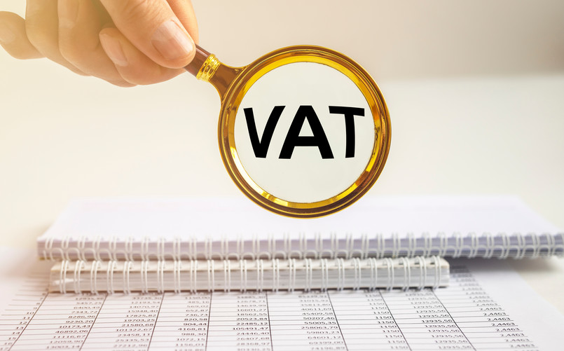 Zwolnienie VAT przy przekazaniu ruchomości do spółki samorządowej