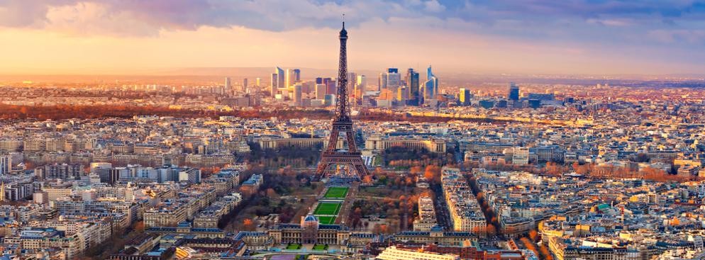 <b>Zamaskowani stażyści przeciwko wyzyskowi</b><br><br>
Za granicą protesty przybrały bardziej emocjonalną formę. Francuscy 
stażyści z takimi problemami borykali się już 10 lat temu. Powstałe tam 
stowarzyszenie Generation Precaire postanowiło reprezentować tzw. 
