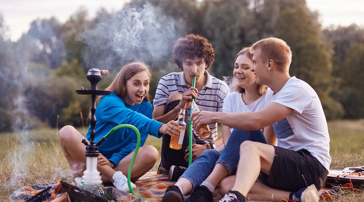 A felmérés szerint a hazai fiatalok az élen járnak az alkoholfogyasztásban / Fotó: shutterstock