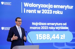 Premier: Będzie waloryzacja emerytur i rent