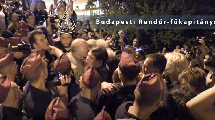 A pénteki diáktüntetés után öt ember ellen indított eljárást a rendőrség / Fotó: police.hu