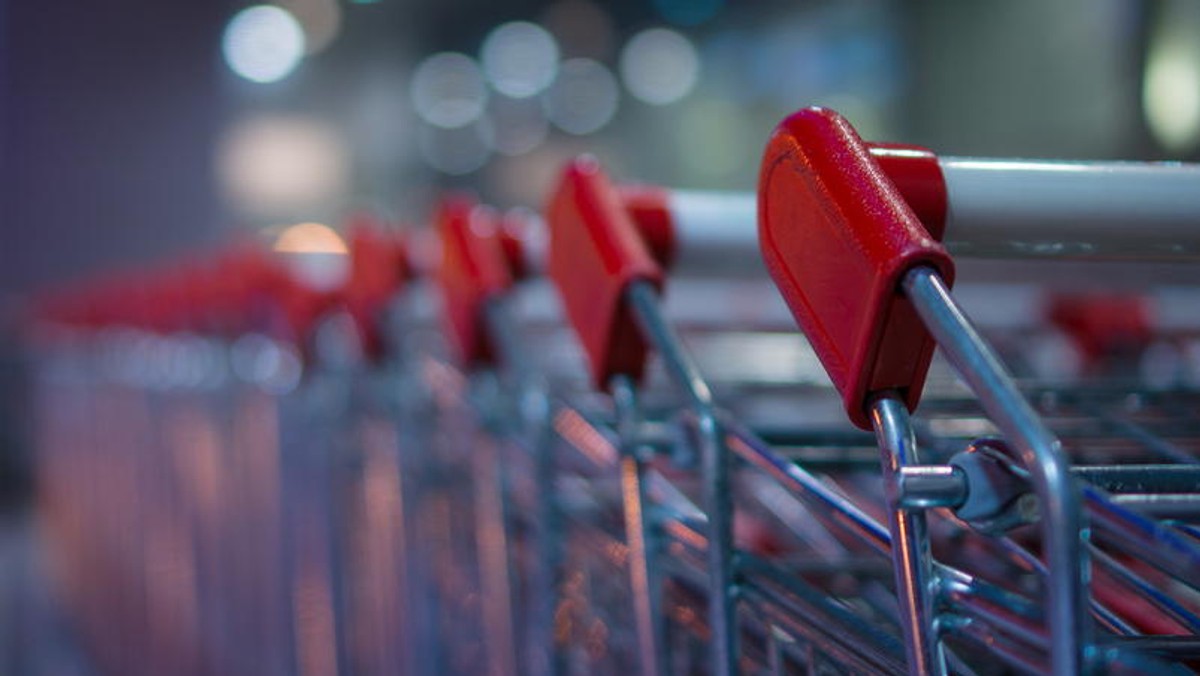 Jutro duże sieci handlowe będą zamknięte. Kościół Katolicki obchodzi Święto Bożego Ciała. Jak w każde święto, tak i jutro supermarkety, hipermarkety i duże sklepy będą nieczynne.