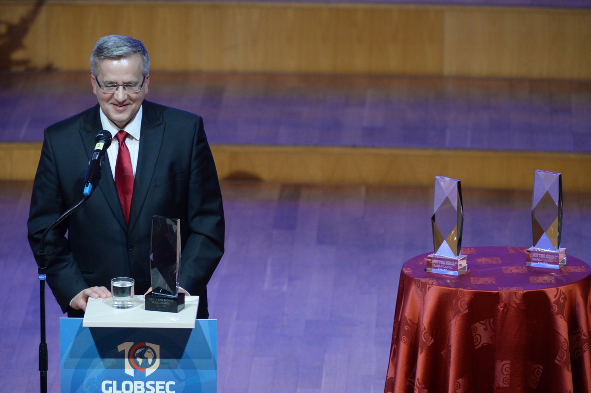 Podczas uroczystości wręczenia w filharmonii w Bratysławie Bronisław Komorowski podkreślał, że nagroda jest wyrazem szacunku dla całego pokolenia polskiej „Solidarności”