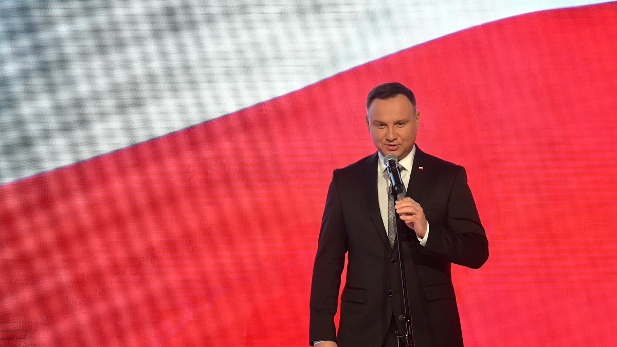 "Moim obowiązkiem jako prezydenta jest tu być i środowisku polskich sportowców powiedzieć: dziękuję" – powiedział Andrzej Duda na noworocznym spotkaniu Rodziny Olimpijskiej w Warszawie.