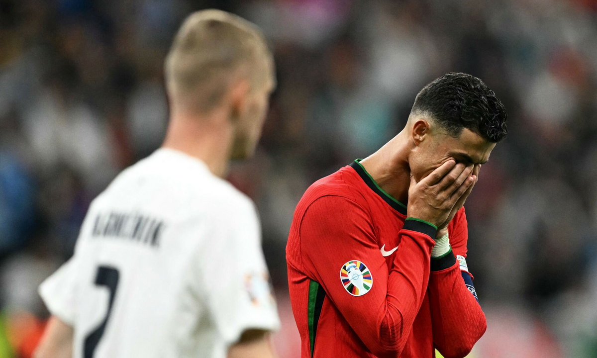 Łzy Ronaldo zasługują na uznanie, a nie na krytykę. Dał dobry przykład