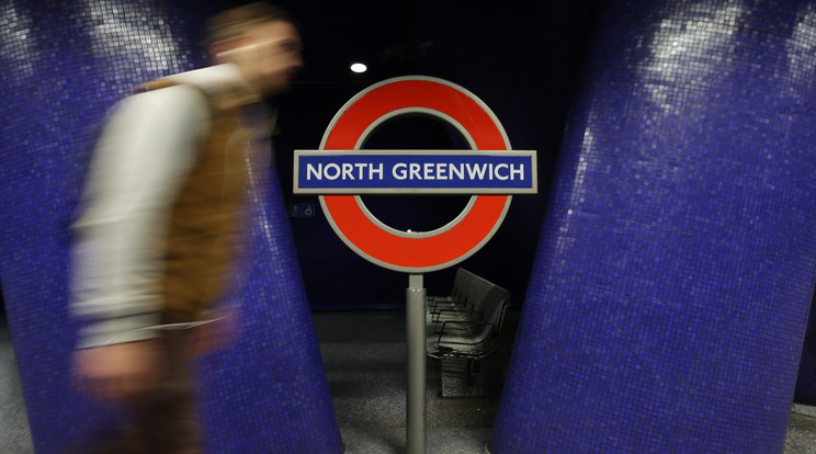 A North Greenwich-i állomásnál kellett riadót fújni / Fotó: AFP