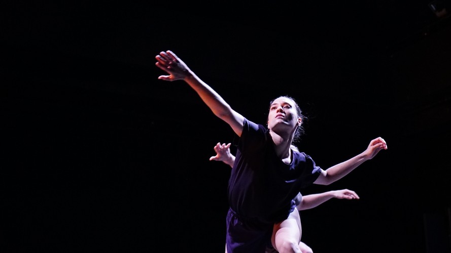 Kadr z filmu 'Mr. Gaga'; fot. Gadi Dagon