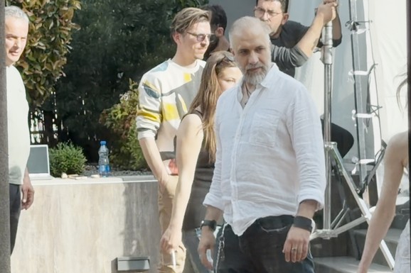 (VIDEO) BIVŠI DEČKO MILICE TODOROVIĆ NEPREPOZNATLJIV Miloš Paunović osedeo, evo gde smo ga uhvatili: Bio u centru skandala sa pevačicom, pa nestao iz javnosti