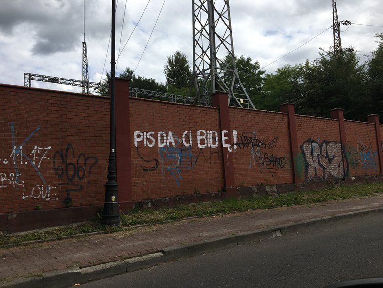 Trzebinia – mur przy ul Kopalnianej