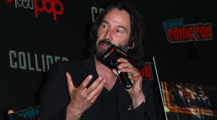 Keanu Reeves vissztér a sci-fihez