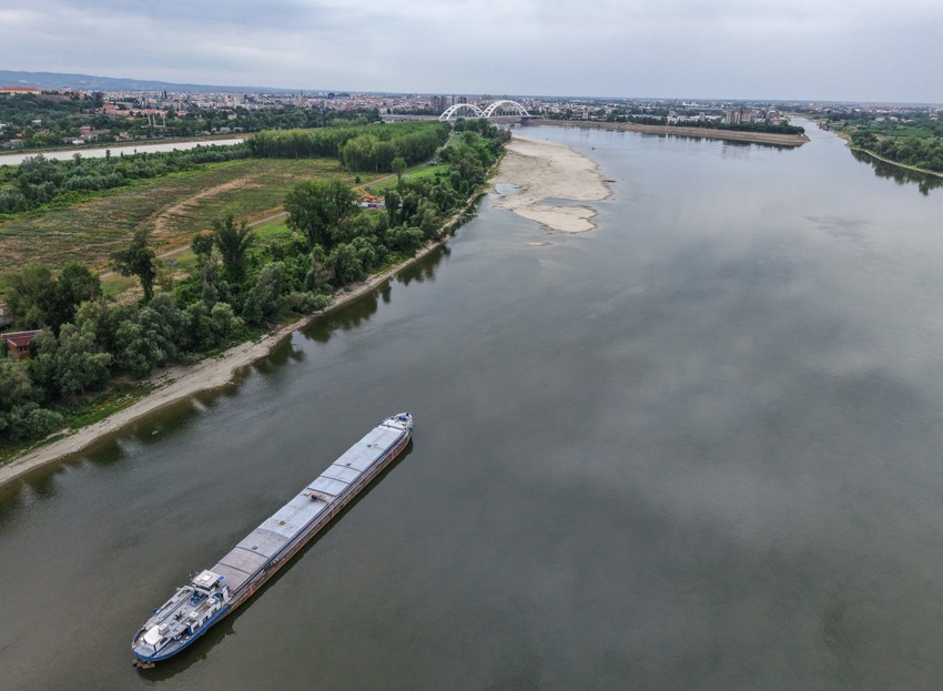 Nizak vodostaj Dunava kod Novog Sada