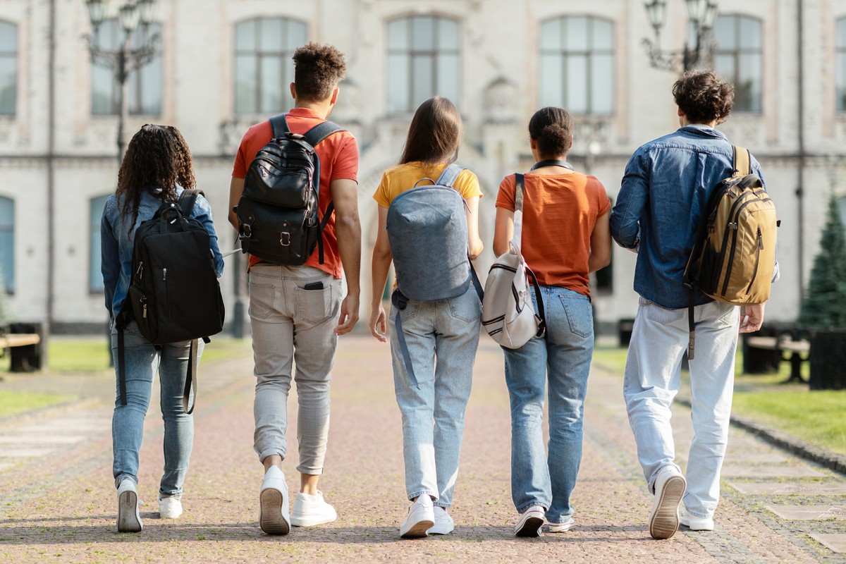 Najpopularniejsze kierunki studiów w tegorocznej rekrutacji. Pojawiły się nowe hity