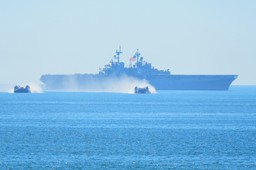 usa na kursie ku "zakazanej wyspie" iranu. marines otrzymali rozkaz?