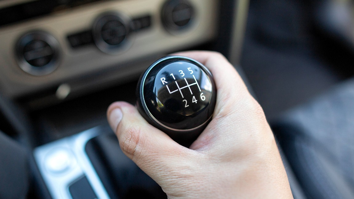 Vyraďujete do neutrálu? V modernom aute tým palivo nešetríte, práve naopak. 