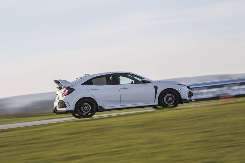 Honda Civic Type R - jest tak szybka, jak wygląda