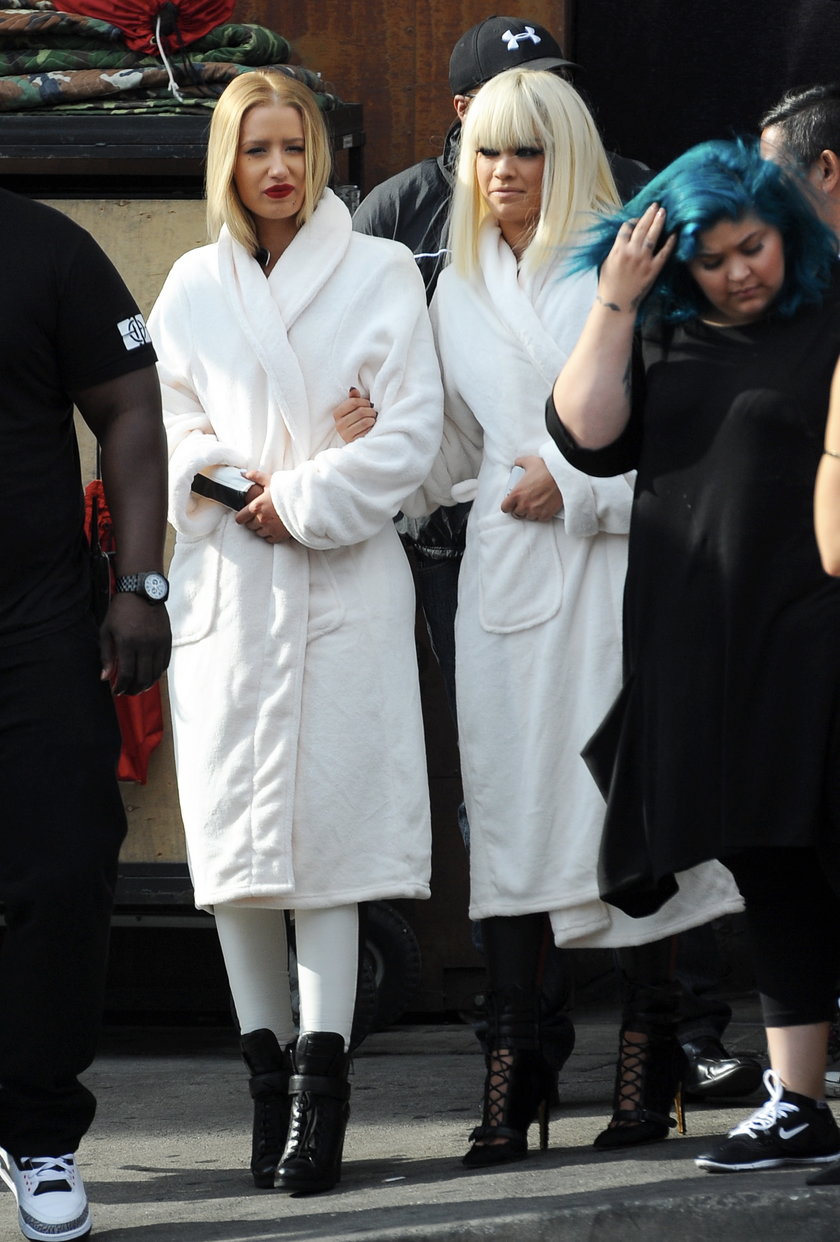 Iggy Azalea i Rita Ora na planie teledysku "Black Widow"
