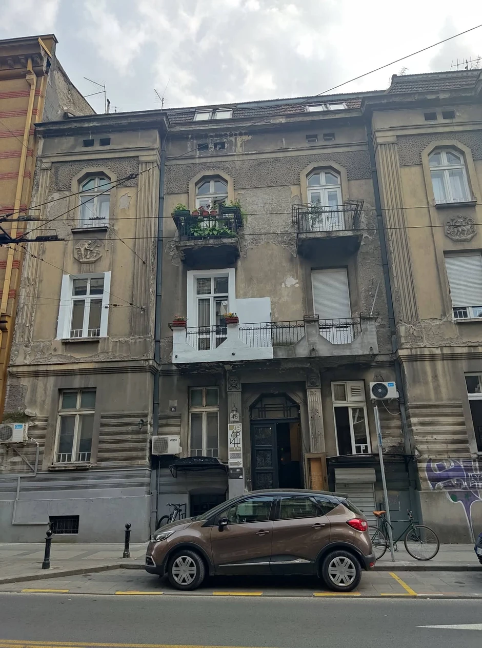 Fasada u Svetogroskoj