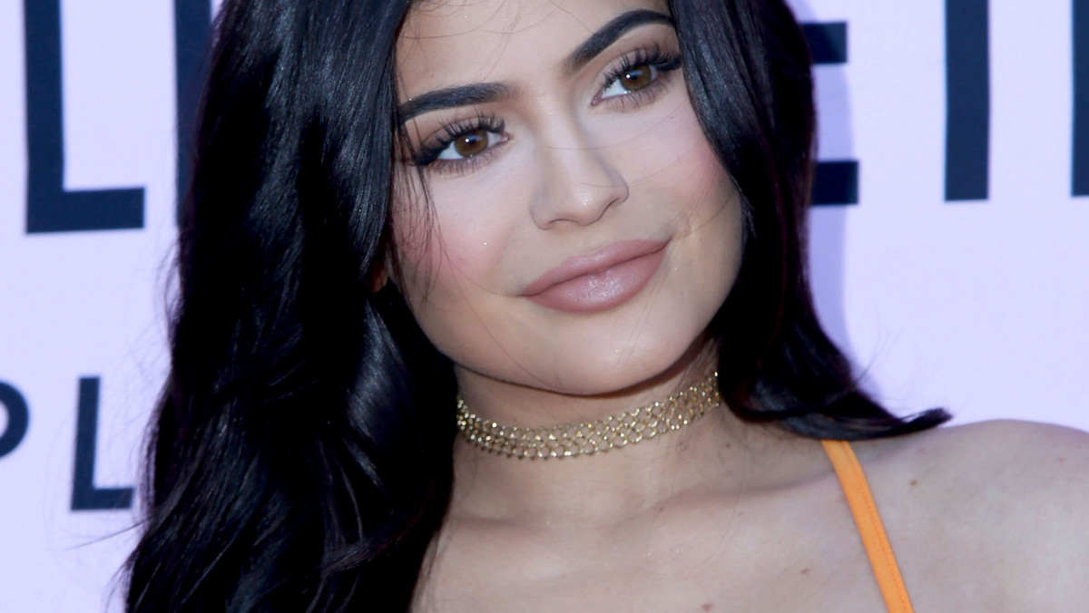 Kylie Jenner urodziła. Pokazała pierwsze zdjęcie dziecka na Instagramie