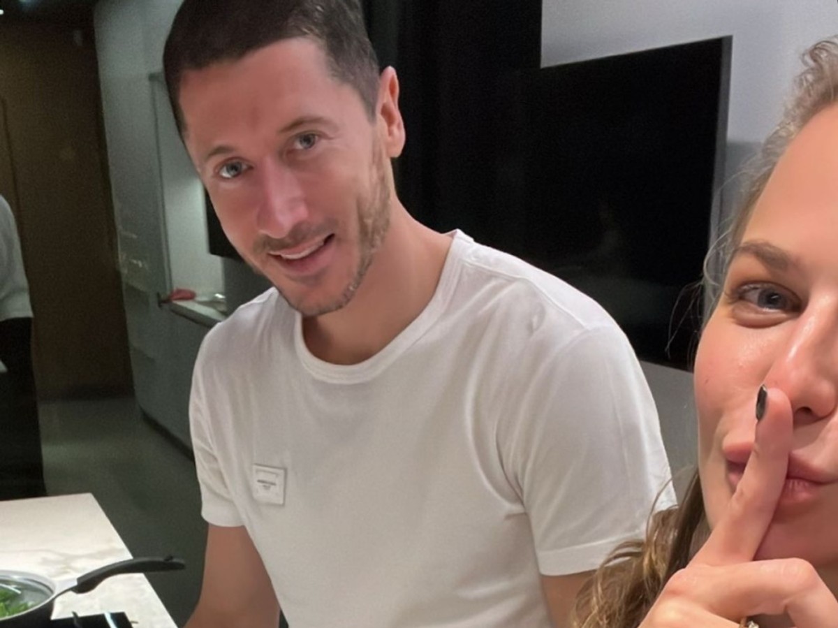 Anna i Robert Lewandowscy w kuchni