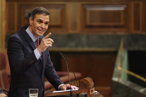 SANČEZ STAO ZA GOVORNICU, SVI SU ZANEMELI! U Vašingtonu besne zbog poruke, a upozorenje za Evropu ODJEKUJE: "Ovo je apsolutna KATASTROFA"