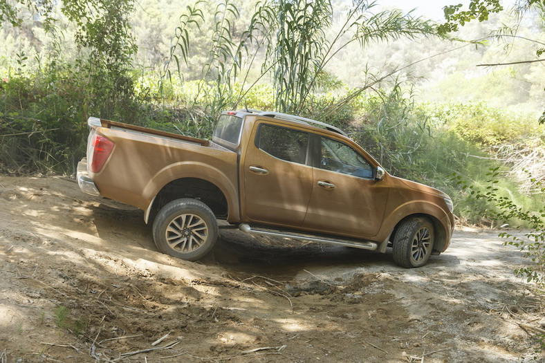  Nissan Navara NP300