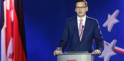 "Premier Morawiecki kłamie". A może to zanik pamięci?