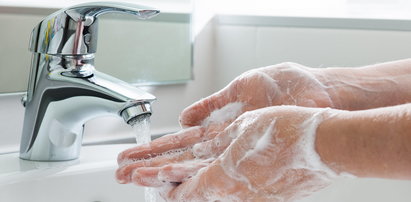 Wiemy, ile sekund należy myć ręce, żeby pozbyć się zarazków