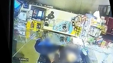 Policja opublikowała nagranie kradzieży puszki z datkami na leczenie dziecka