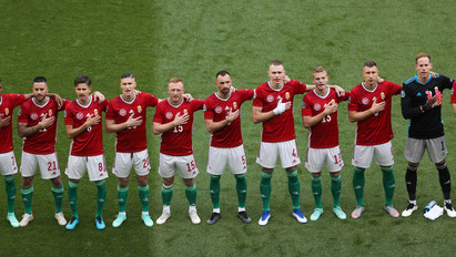 „Az enyém és sok más európai szívét is elnyertétek” – A külföldi focirajongók is a magyar válogatott teljesítményén ámulnak