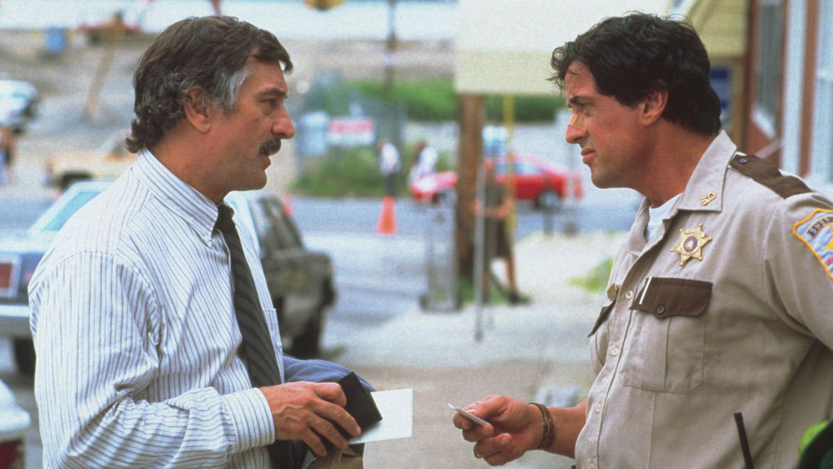 "Cop Land", reżyseria: James Mangold. Obsada: Sylvester Stallone, Harvey Keitel, Ray Liotta, Robert De Niro. USA 1997.