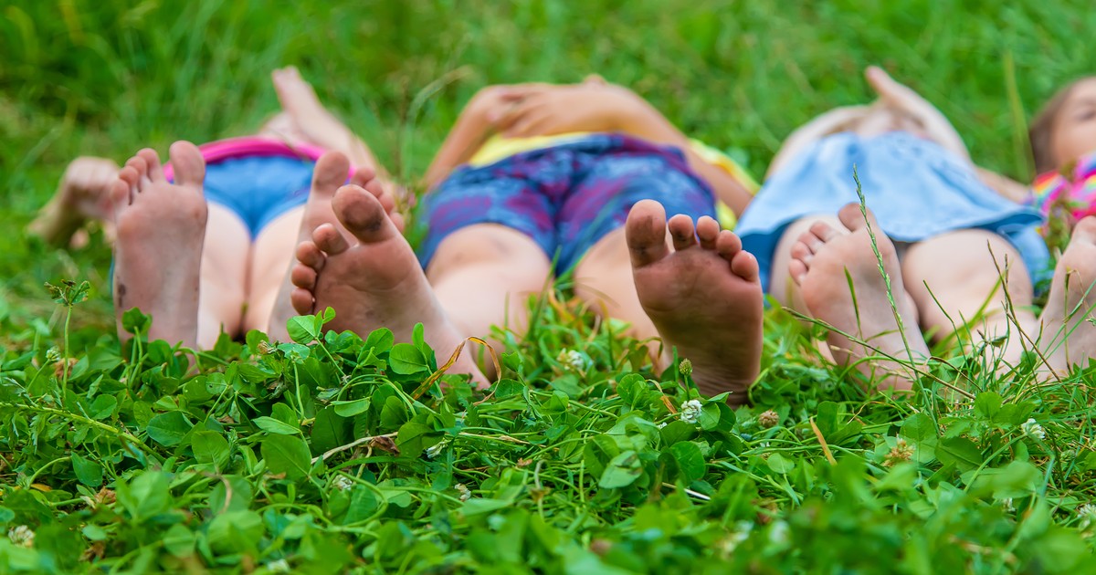 Ciało dziecka mówi więcej o emocjach niż słowa. „Jest sztywne? A może przeciwnie — ciągle w ruchu?”
