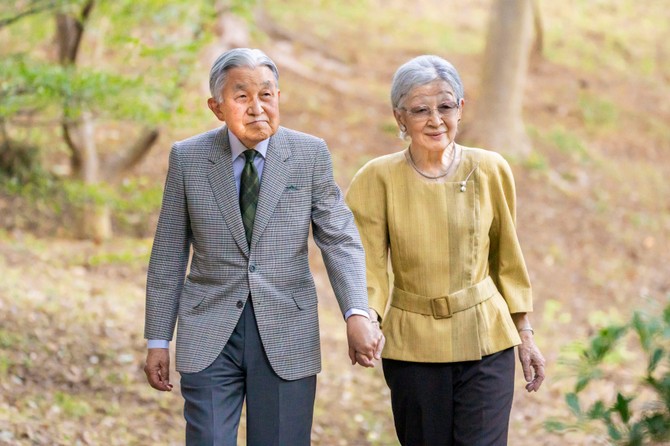 Bivši japanski car Akihito (90) i bivša carica Mičiko (89).