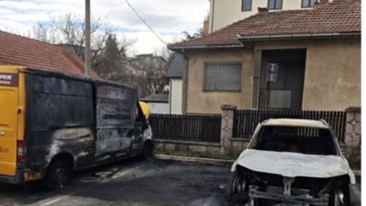 Zapaljeni automobili u Aranđelovcu