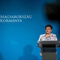 Ezt üzente Müller Cecília a 3. oltás előtt állóknak