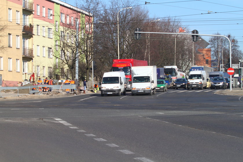 Skrzyżowanie al. Piłsudskiego i al. Śmiegłego- Rydza