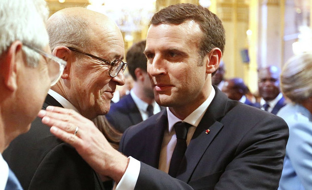 Macron powołał nowy rząd. Szefem MSZ Yves Le Drian, który krytykował Macierewicza w sprawie Caracali