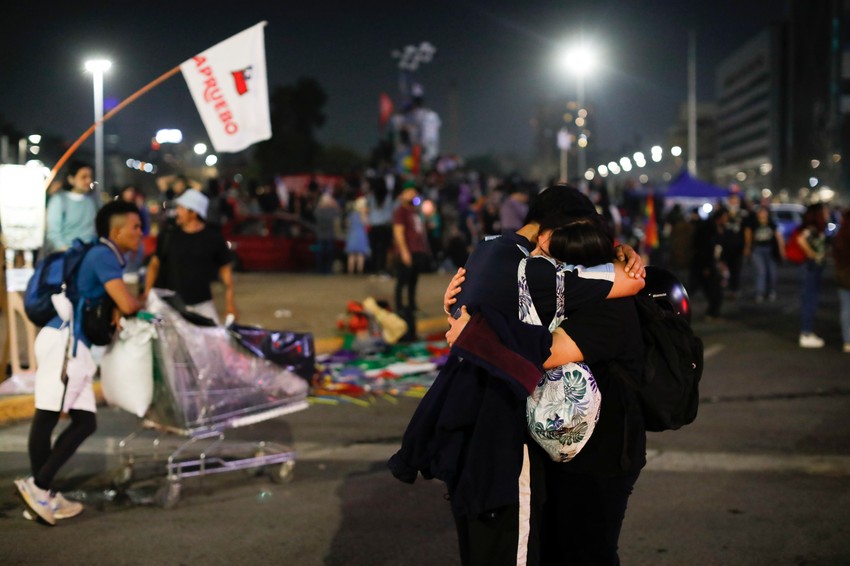 Pristalice novog Ustava u Čileu nakon glasanja protiv izmena