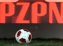 Surowe kary dla Legii i Lecha. Grozi im wykluczenie z rozgrywek