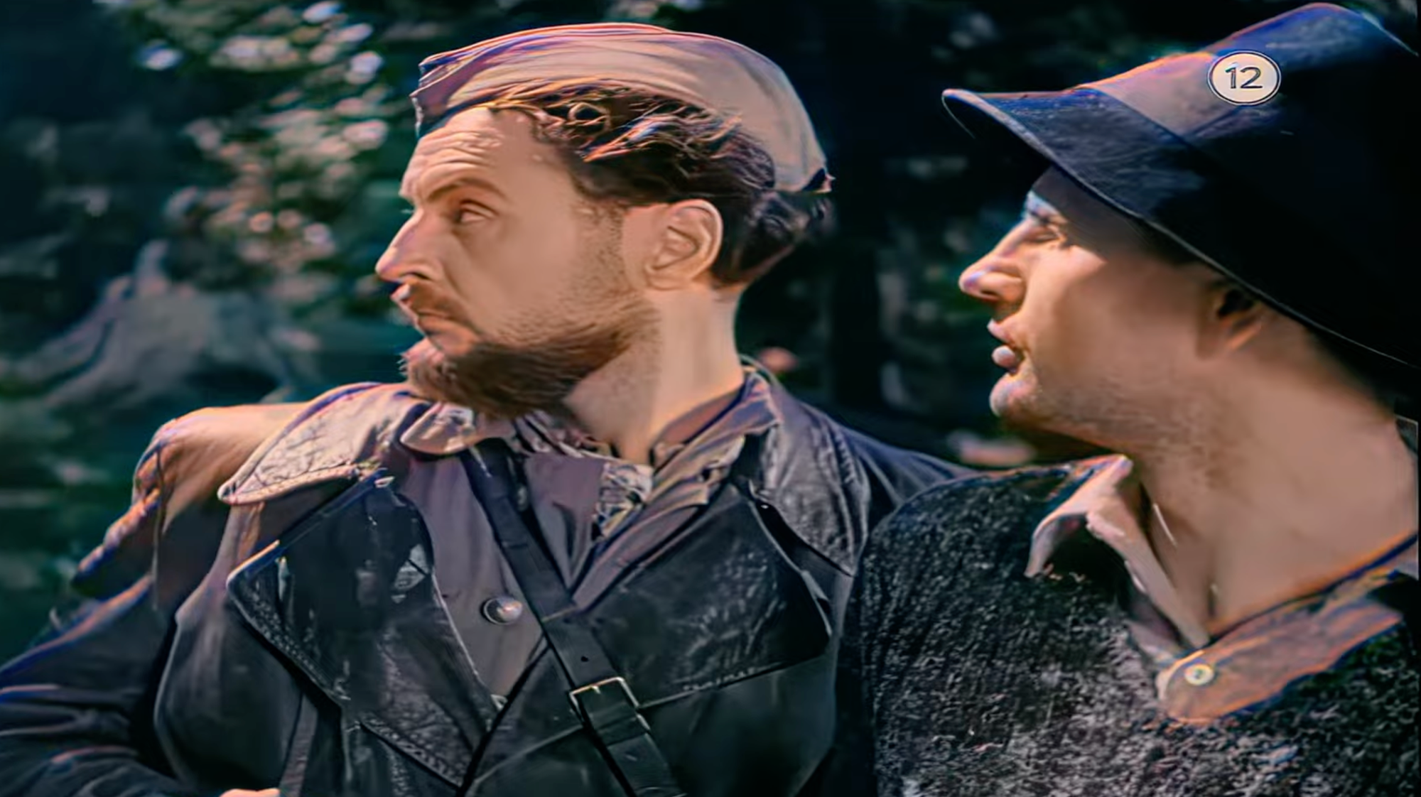 Slovenskí herci Ján Jamnický a Mikuláš Huba vo filme Vlčie diery. 