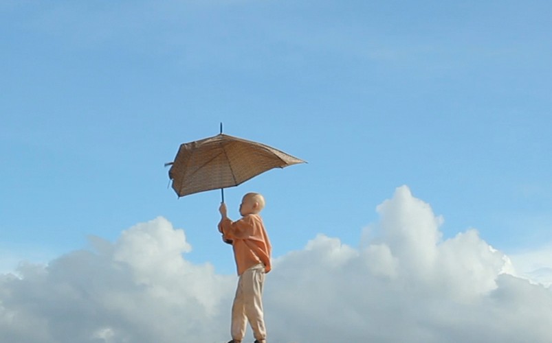 'Biały cień' (reżyseria: Noaz Deshe)