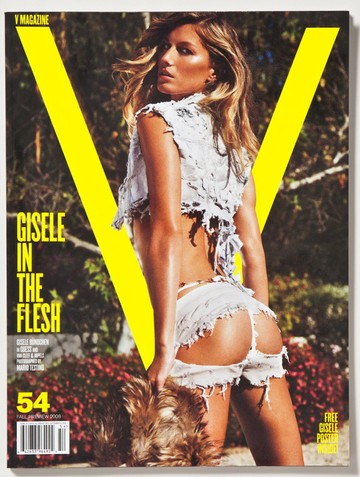 Ha van ilyen, akkor Gisele Bündchen legszexibb éve 2008 volt, hiszen Mario Testino ekkor készítette például ezt a hihetetlen szexi címlapképet a V magazinnak.
