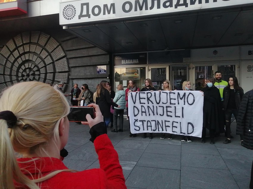 Dom omladine, podrška Danijeli Štanfeld