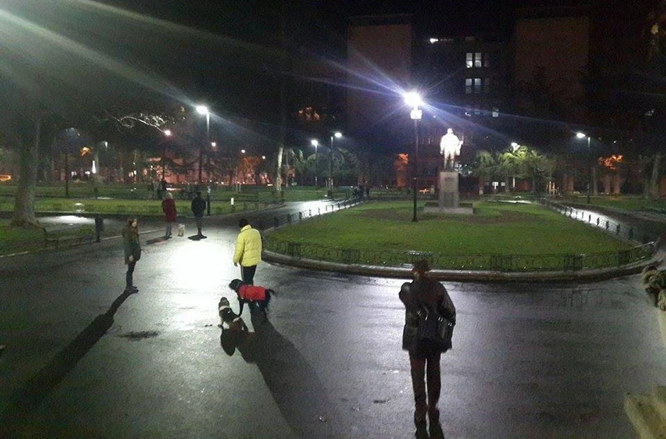 U Studentskom parku šetaju Beograđani sa ljubimcima